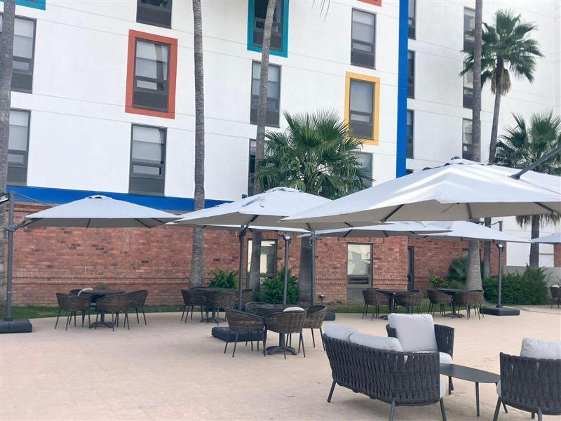 Hampton By Hilton Saltillo Zona Aeropuerto Exterior photo