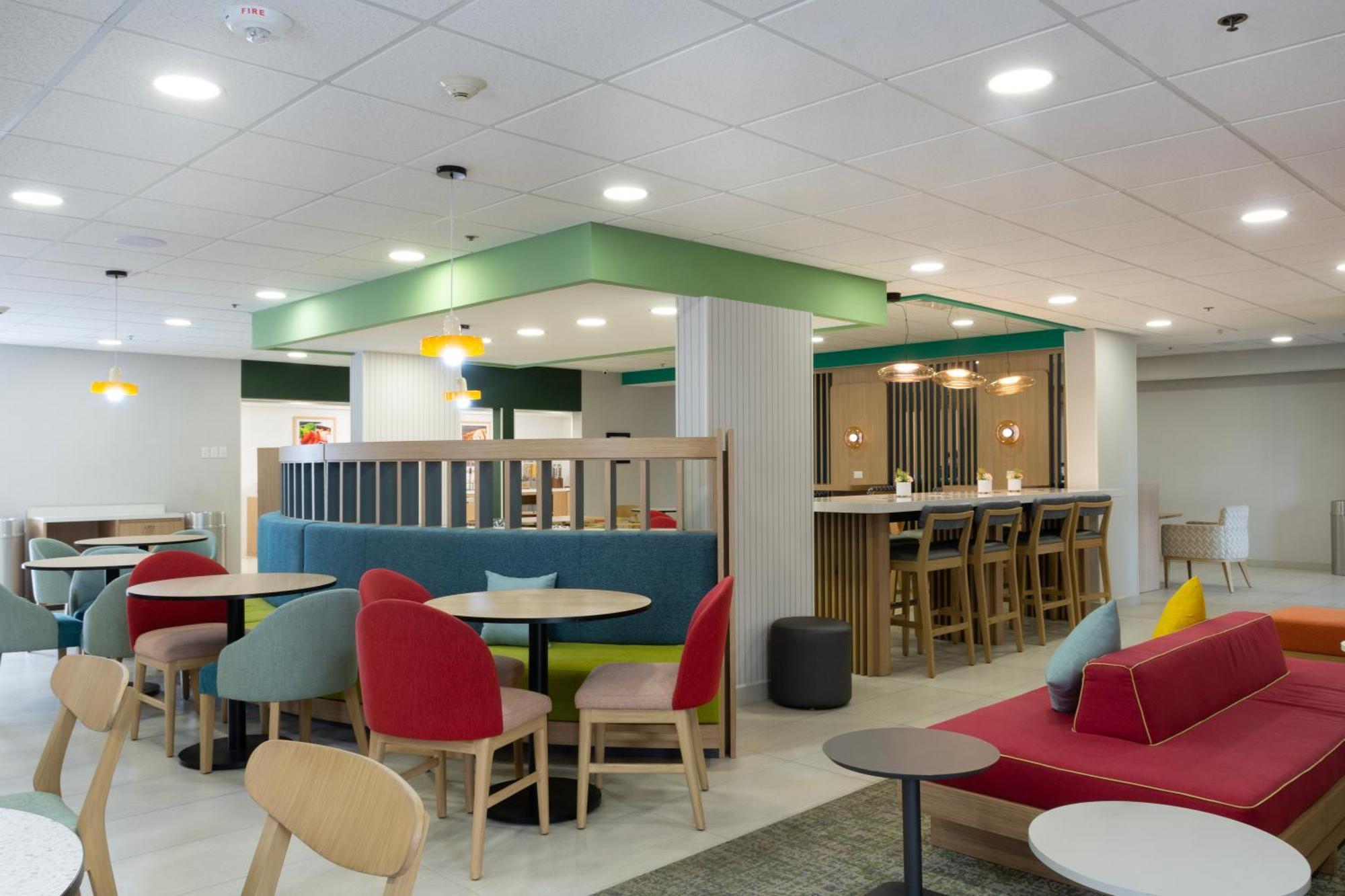 Hampton By Hilton Saltillo Zona Aeropuerto Exterior photo