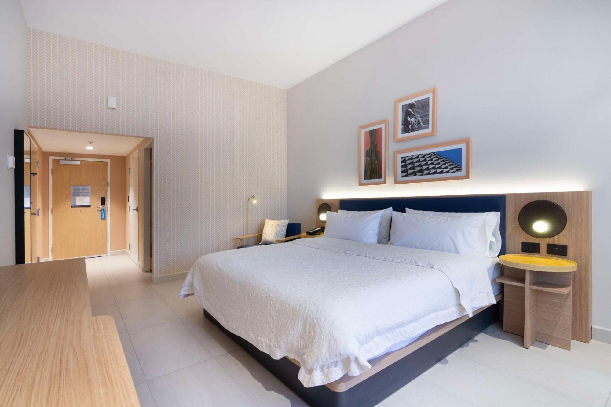 Hampton By Hilton Saltillo Zona Aeropuerto Exterior photo