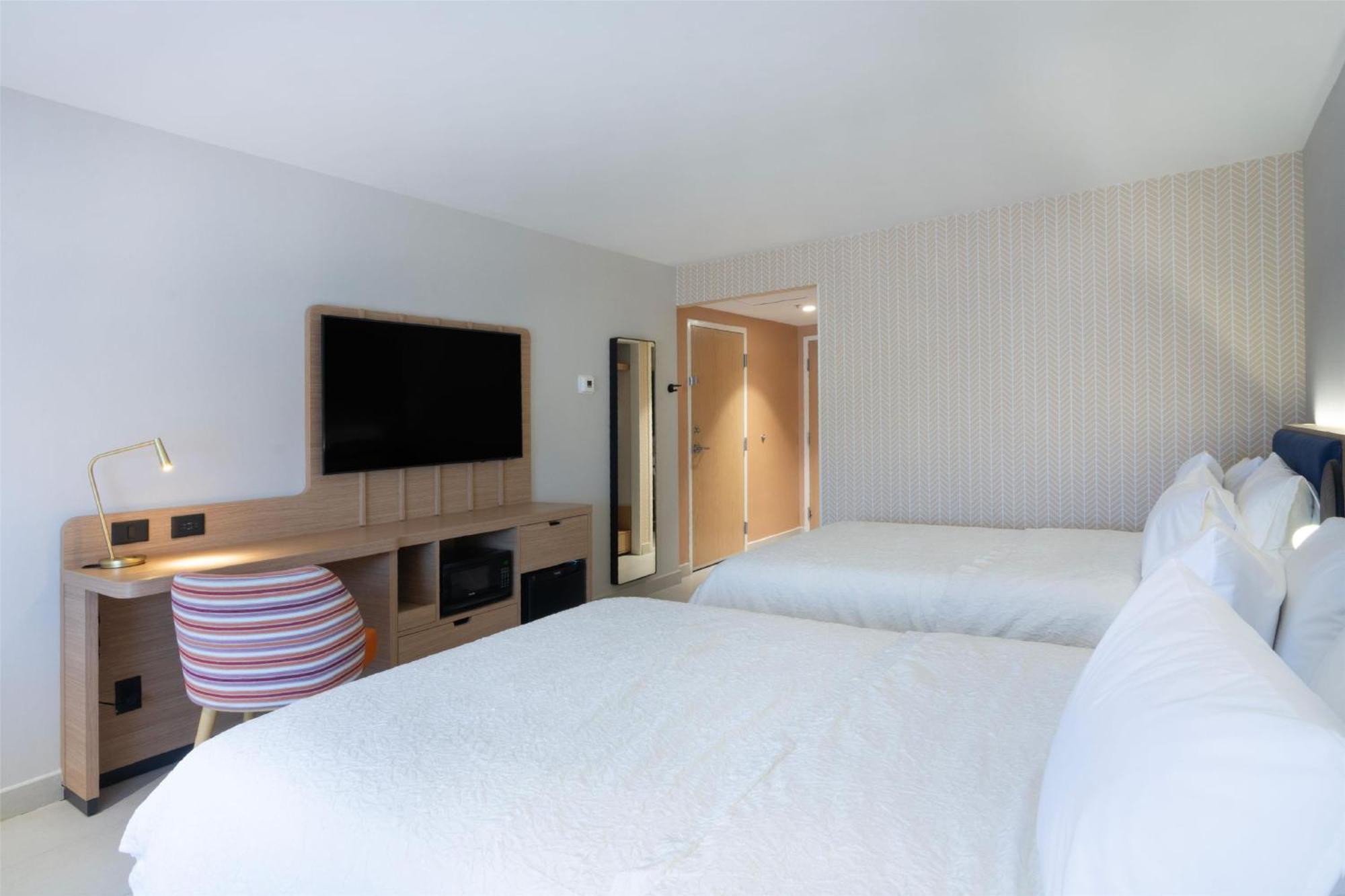 Hampton By Hilton Saltillo Zona Aeropuerto Exterior photo
